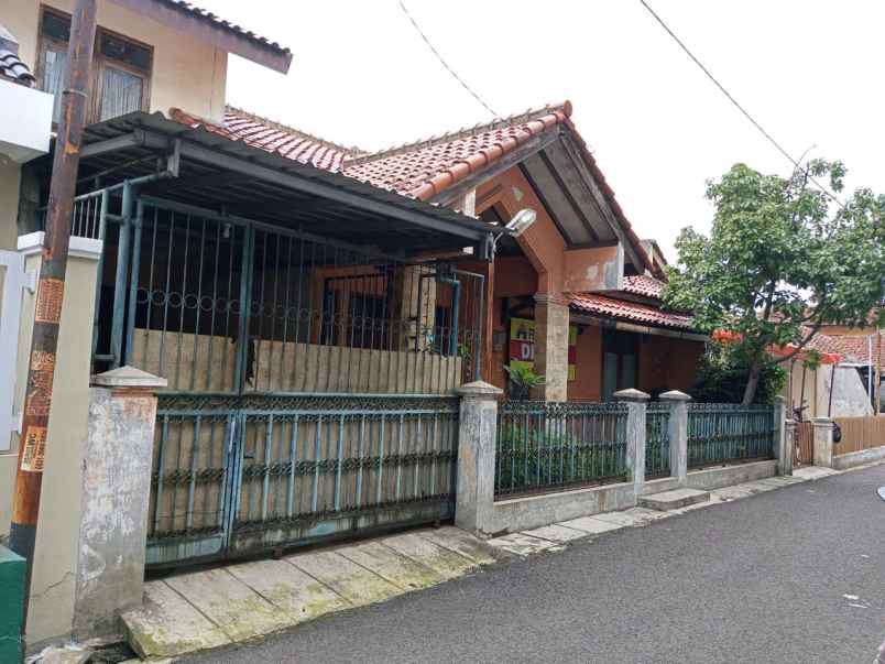 rumah terawat jl mars margahayu raya buahbatu bandung
