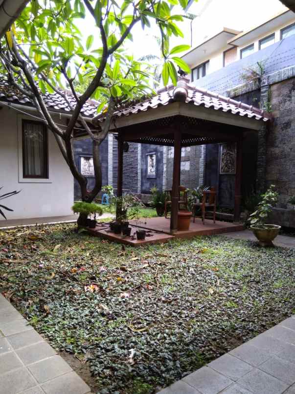 rumah tinggal di bintaro jaya