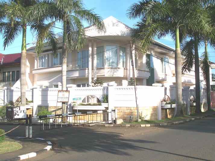 rumah villa cinereas