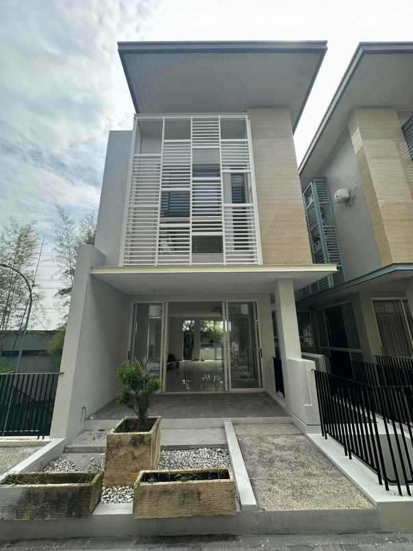 rumah wisata bukit mas cluster notredame