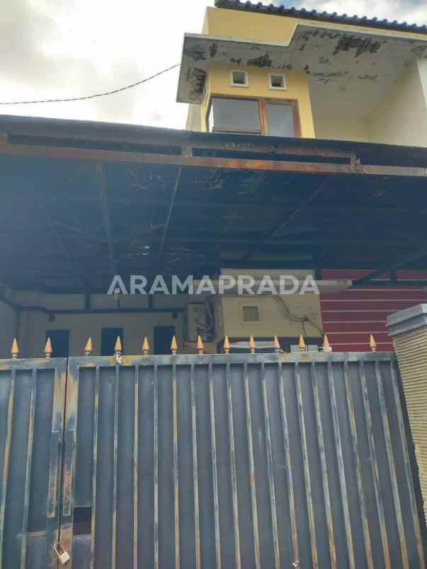 sewa rumah 3 kamar unfurnished denpasar barat