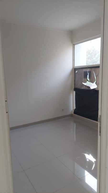 sewa rumah cluster bahana suvarna sutera tangerang