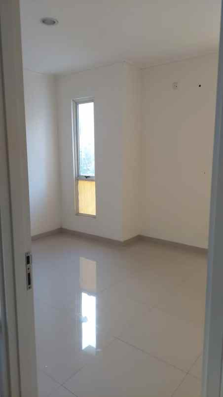 sewa rumah cluster bahana suvarna sutera tangerang