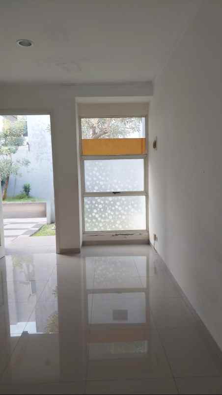 sewa rumah cluster bahana suvarna sutera tangerang