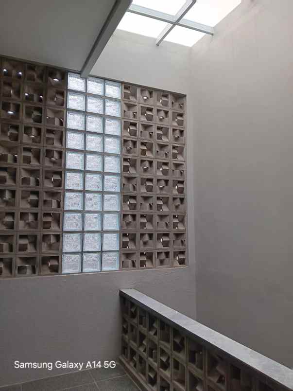 sewa rumah summarecon flora