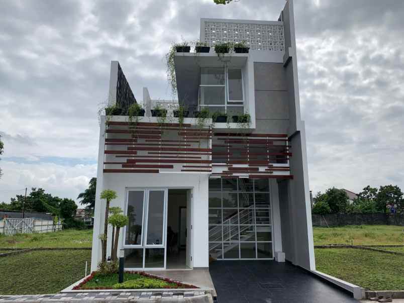 townhouse dengan rooftop di umbulharjo