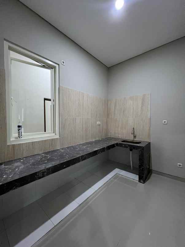 turun harga 200 juta grand pakuwon surabaya barat