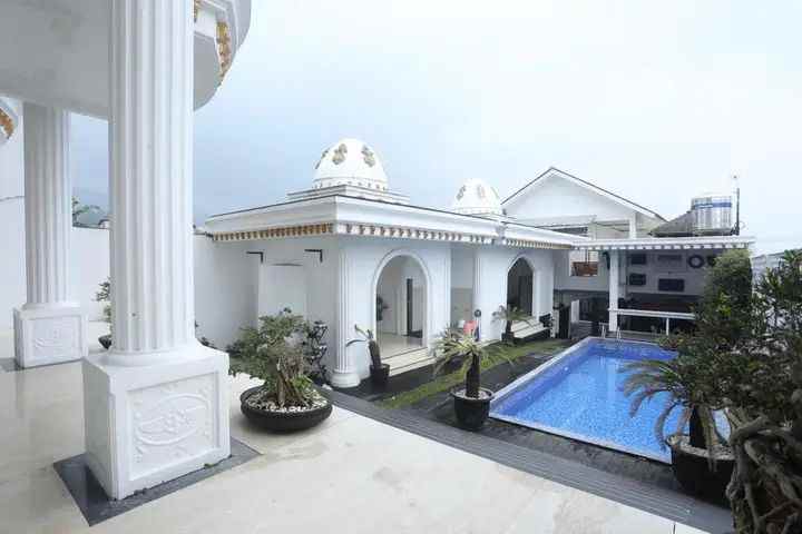 villa lembang bandung mewah