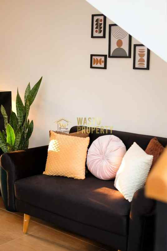 villa murah 2 lantai aestrtic di jalan damai gito gati