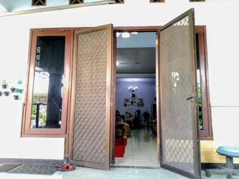 wiguna hook furnish akses jalan ada 2 row sangat lebar