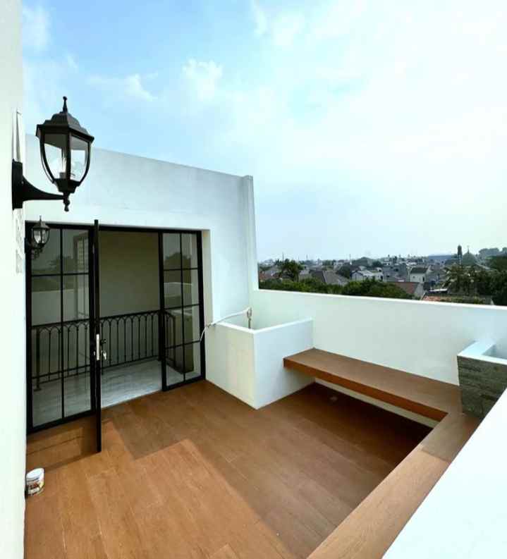 3 lantai rooftop at jagakarsa jaksel