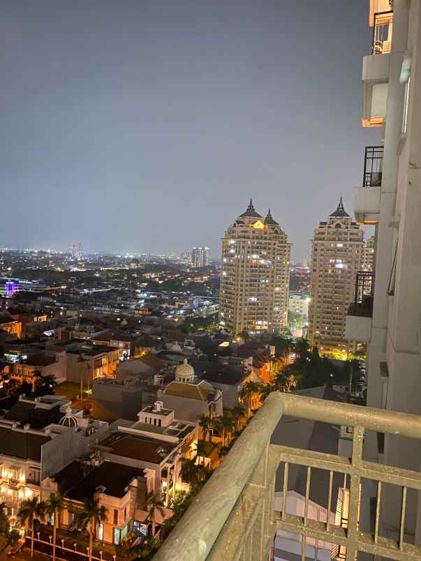 apartemen 3 br siap huni di tower paris frenchwalk moi