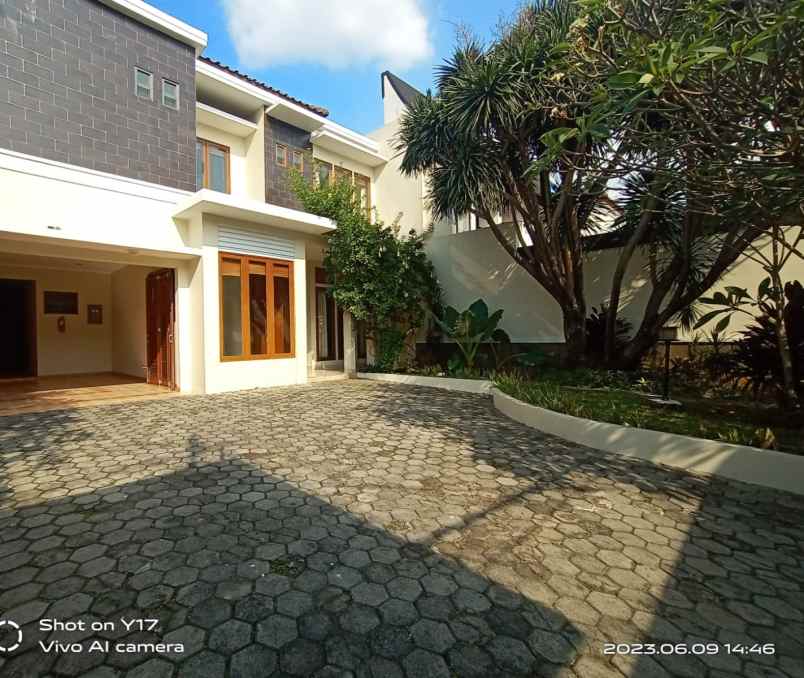 available house for rent at kemang