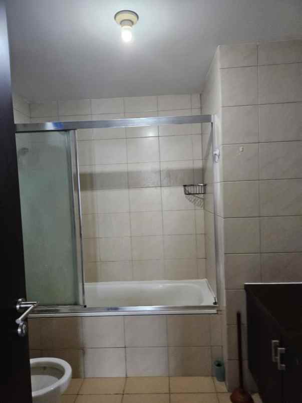 central park tower b lantai 40