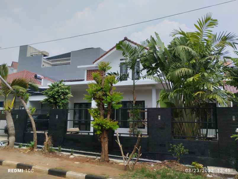 di sewakan rumah di villa cinere mas