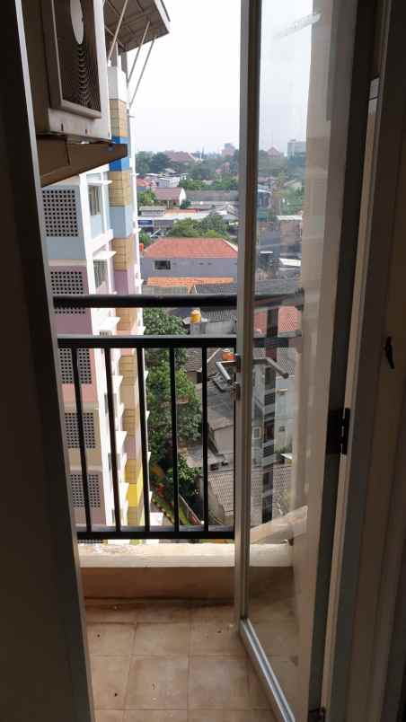 dijual apartemen jl margonda pondok cina