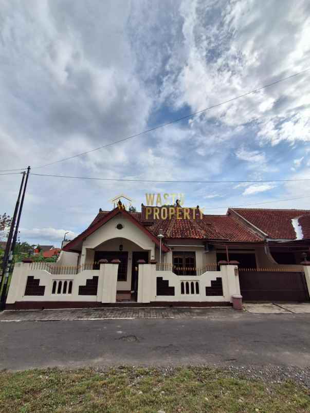 dijual buc termurah rumah second dekat kampus ukrim