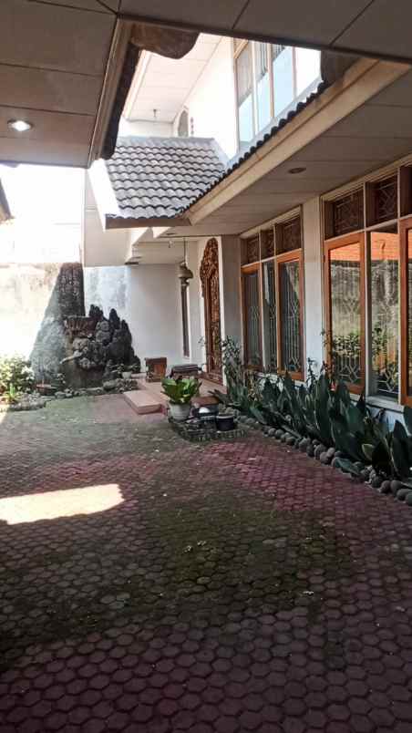 dijual cepat rumah bagus siap huni di otista bisa nego