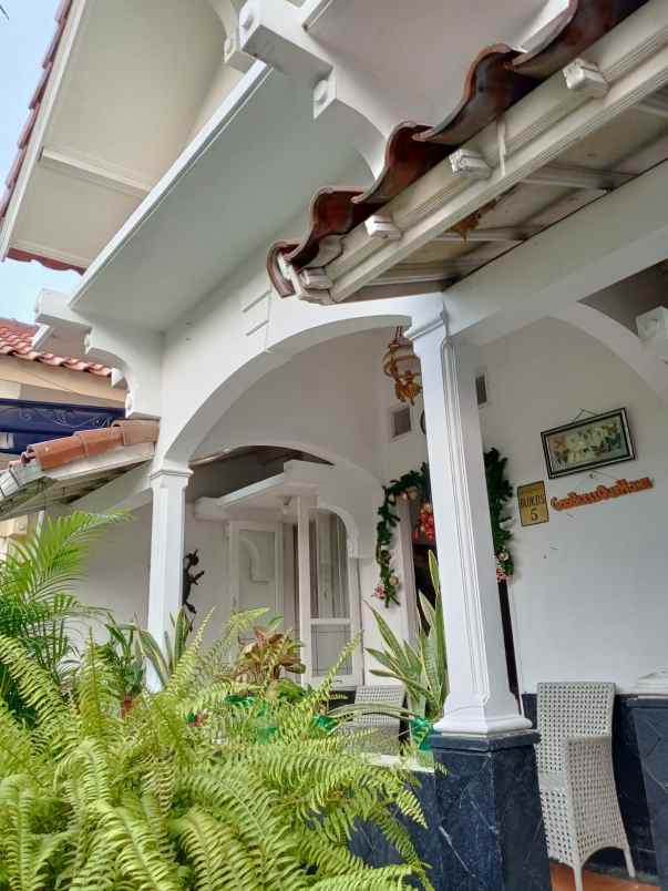dijual cepat rumah cantik di pesona khayangan depok