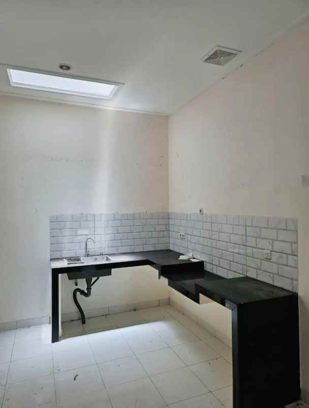 dijual cepat rumah hunian di serpong garden