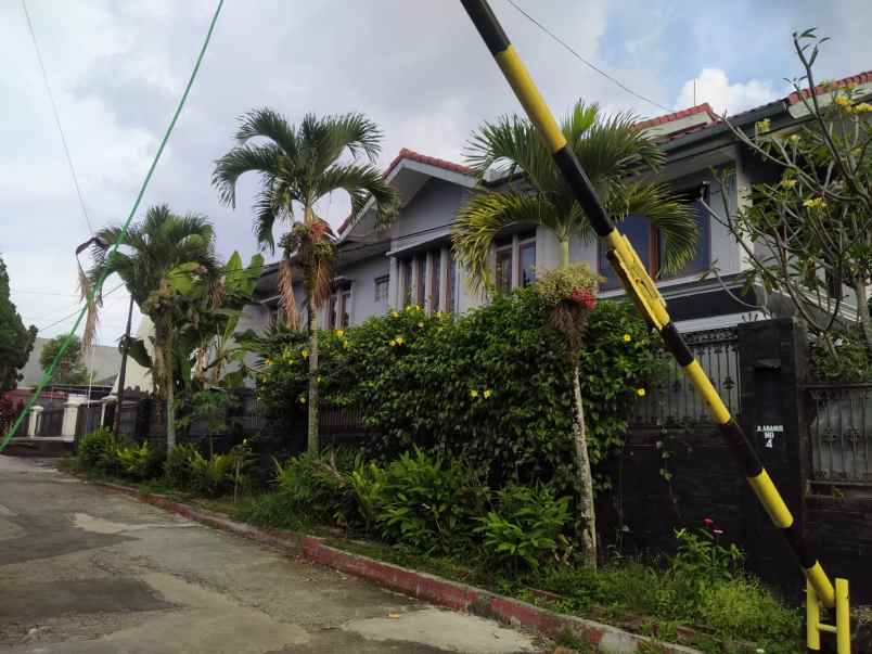 dijual cepat rumah jl abadi gegerkalong