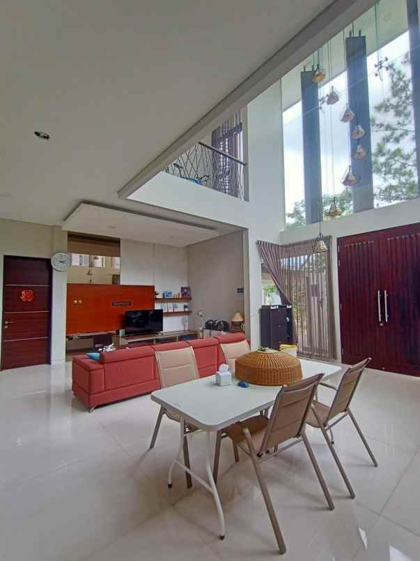 dijual cepat rumah mewah di istana sudirman regency