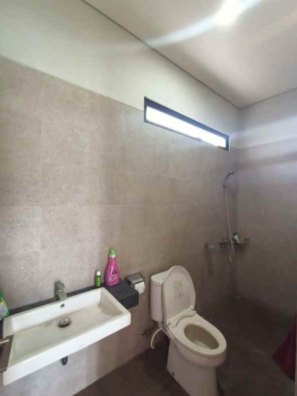 dijual cepat rumah mewah di istana sudirman regency