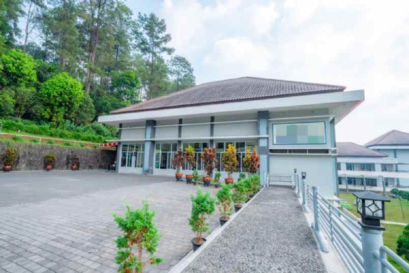 dijual hotel kec tawangmangu kab