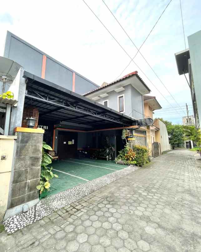 dijual kost condong catur