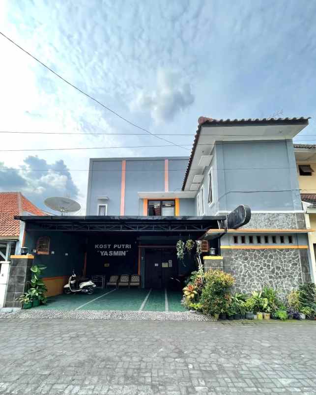 dijual kost condong catur