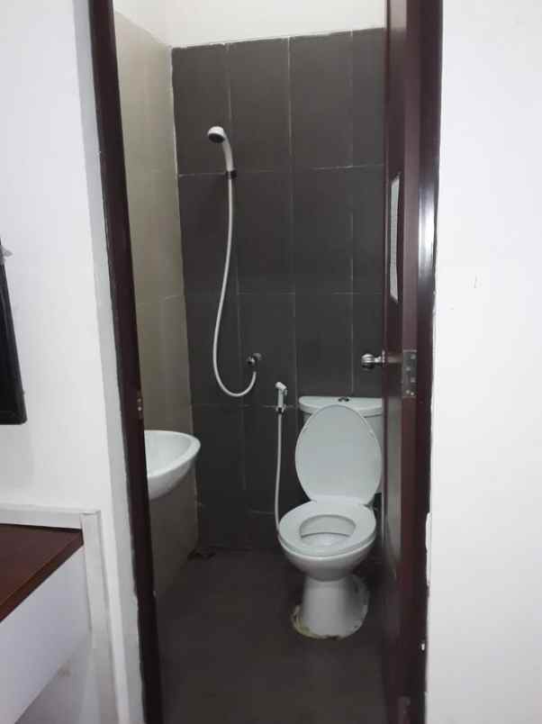 dijual kost galuhmas karawang