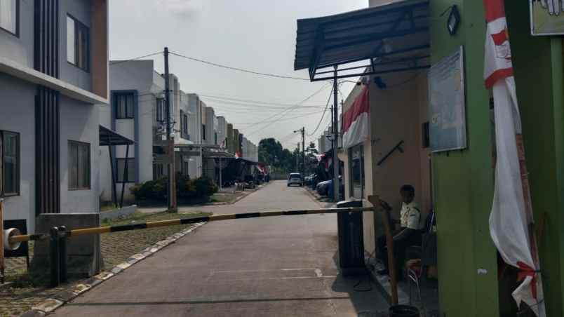 dijual kost galuhmas karawang