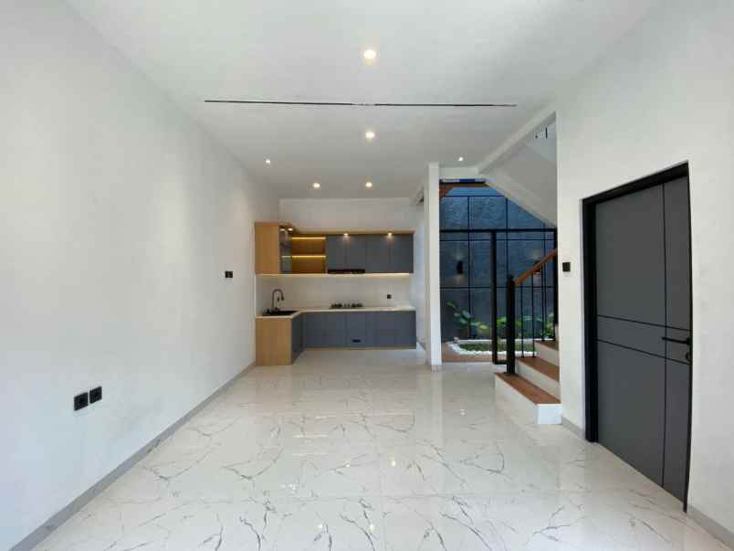 dijual kost mampang pancoran mas depok