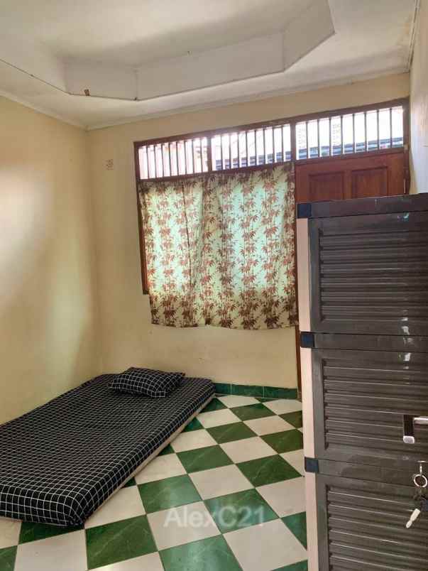 dijual kost tebet barat