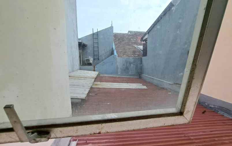 dijual ruko gudang kantor jalan cluster aralia kota