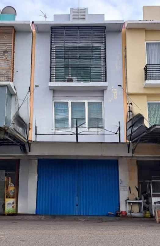 dijual ruko gudang kantor jalan cluster aralia kota