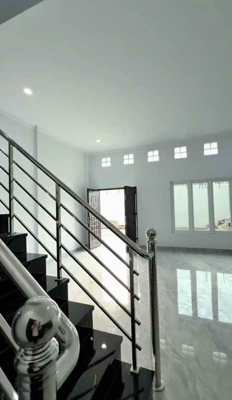 dijual ruko gudang kantor jalan letda sujono aksara