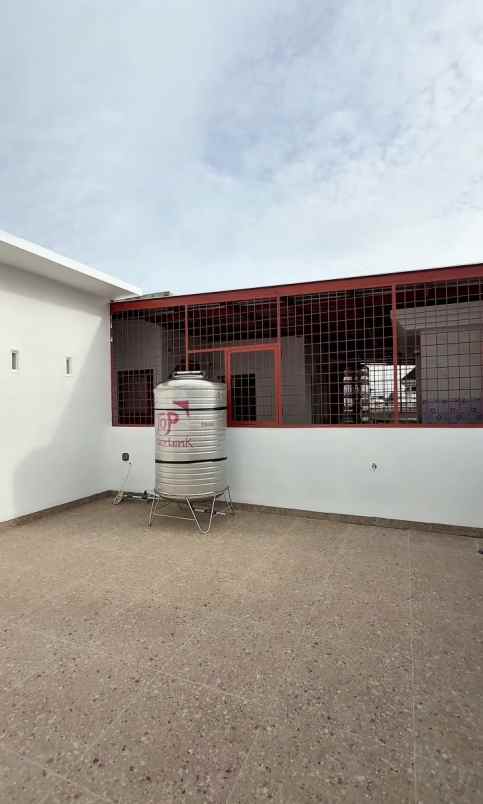 dijual ruko gudang kantor jalan letda sujono aksara