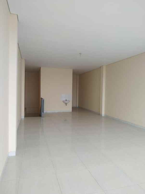 dijual ruko gudang kantor jalan raya menganti raya