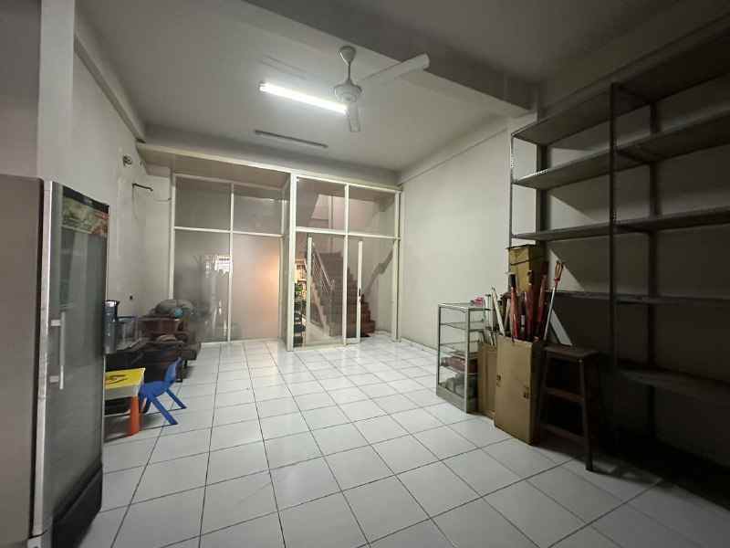 dijual ruko gudang kantor petemon barat