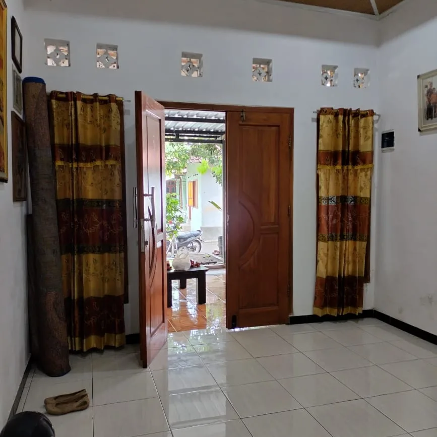 dijual rumah 1 km ke pasar sidorejo