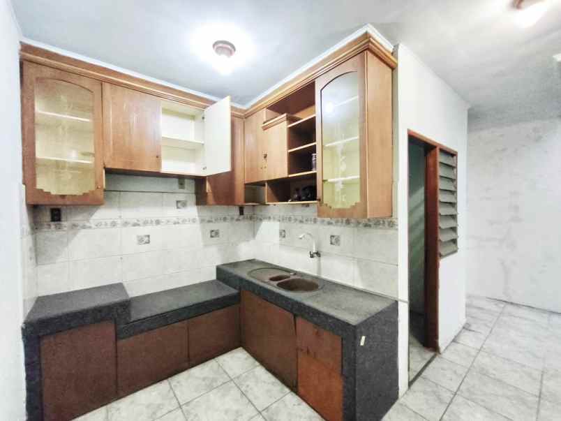 dijual rumah 1 tingkat komplek cemara asri jalan pinus