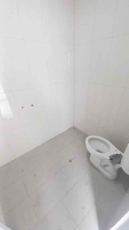 dijual rumah 18 land residence