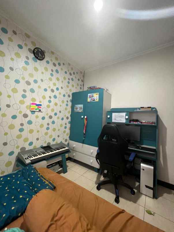 dijual rumah antapani