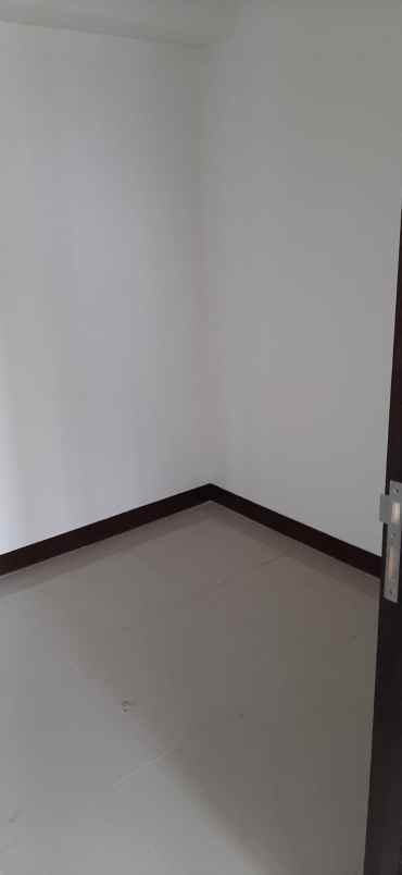 dijual rumah apt sentra timur cakung