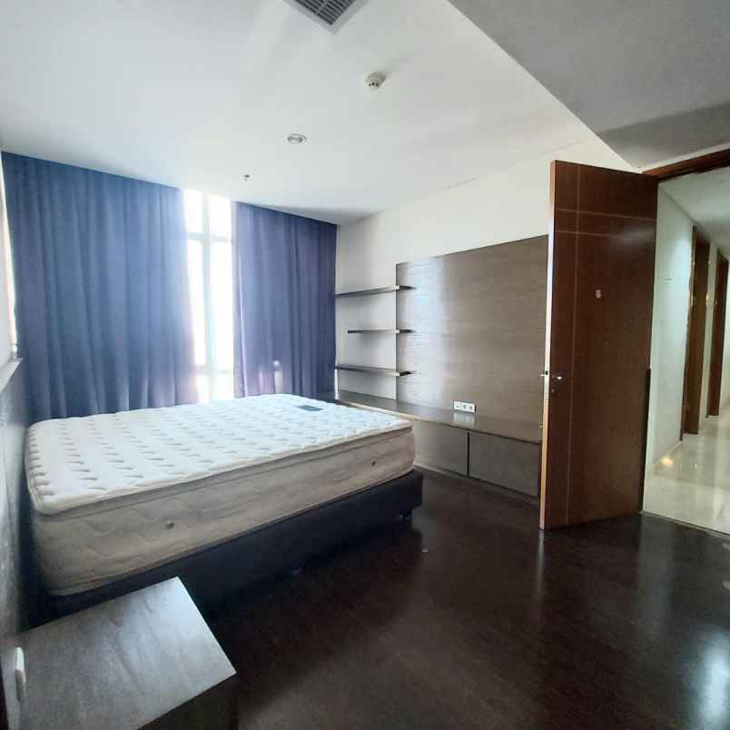 dijual rumah apt the summit kelapa