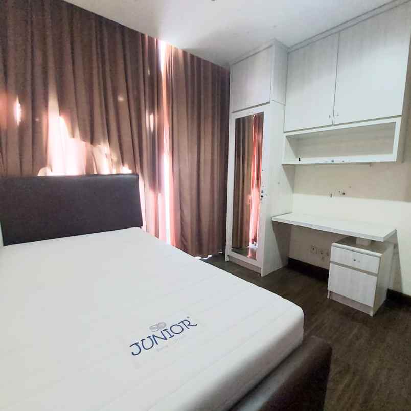 dijual rumah apt the summit kelapa