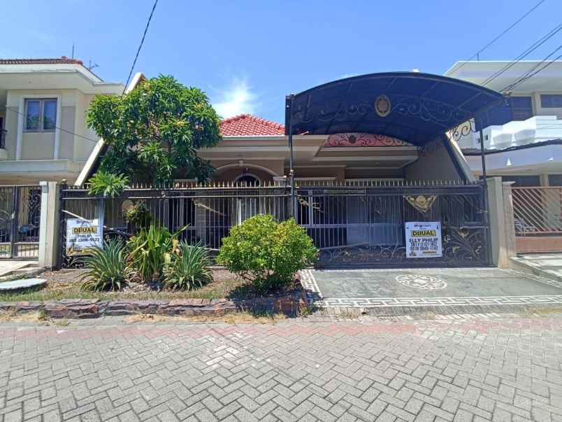 dijual rumah araya 1