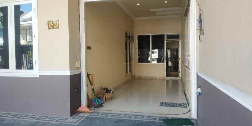 dijual rumah araya 1