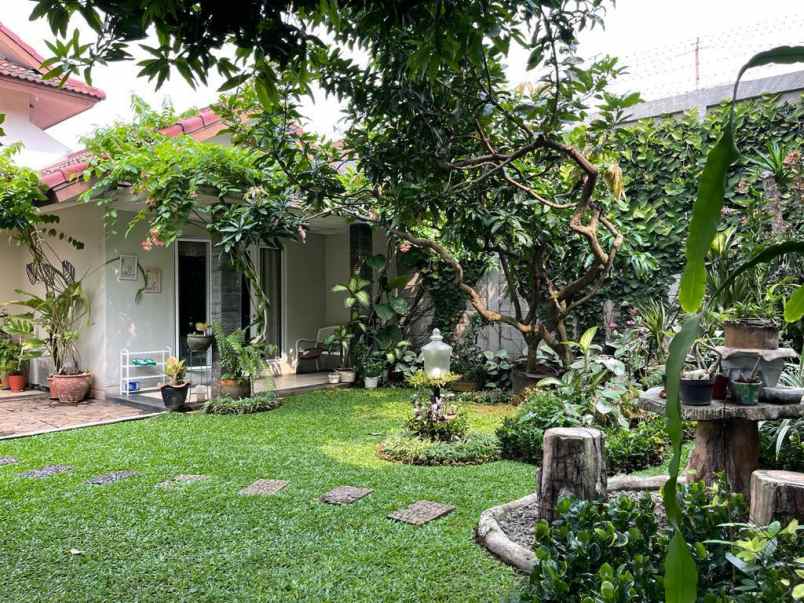 dijual rumah asri garden luas di bintaro jaya sektor3